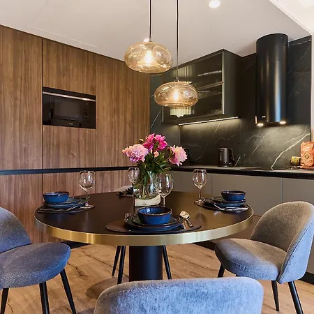 아파트 Golden Hour Apartments- Loft H 216